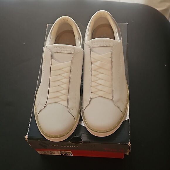 SKECHER STREET LOS ANGELES  SHOES  7.5 - Picture 1 of 8